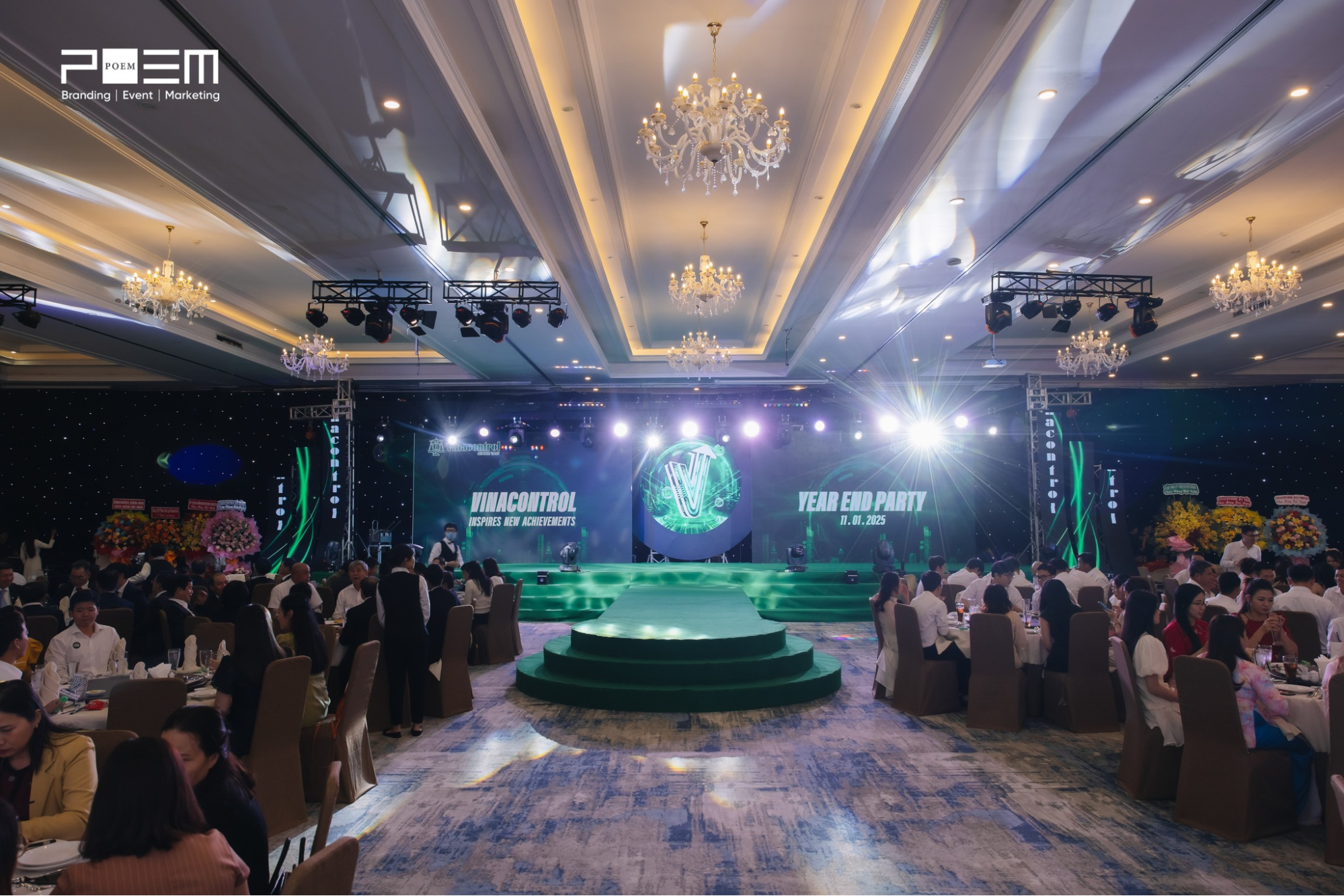 Tổ chức sự kiện trọn gói giúp tiết kiệm thời gian, giảm tải áp lực cho các phòng ban và đảm bảo tiến độ tổ chức