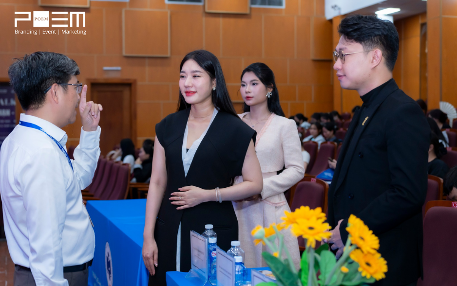 Diễn giả chuyên môn trong ngành tổ chức sự kiện