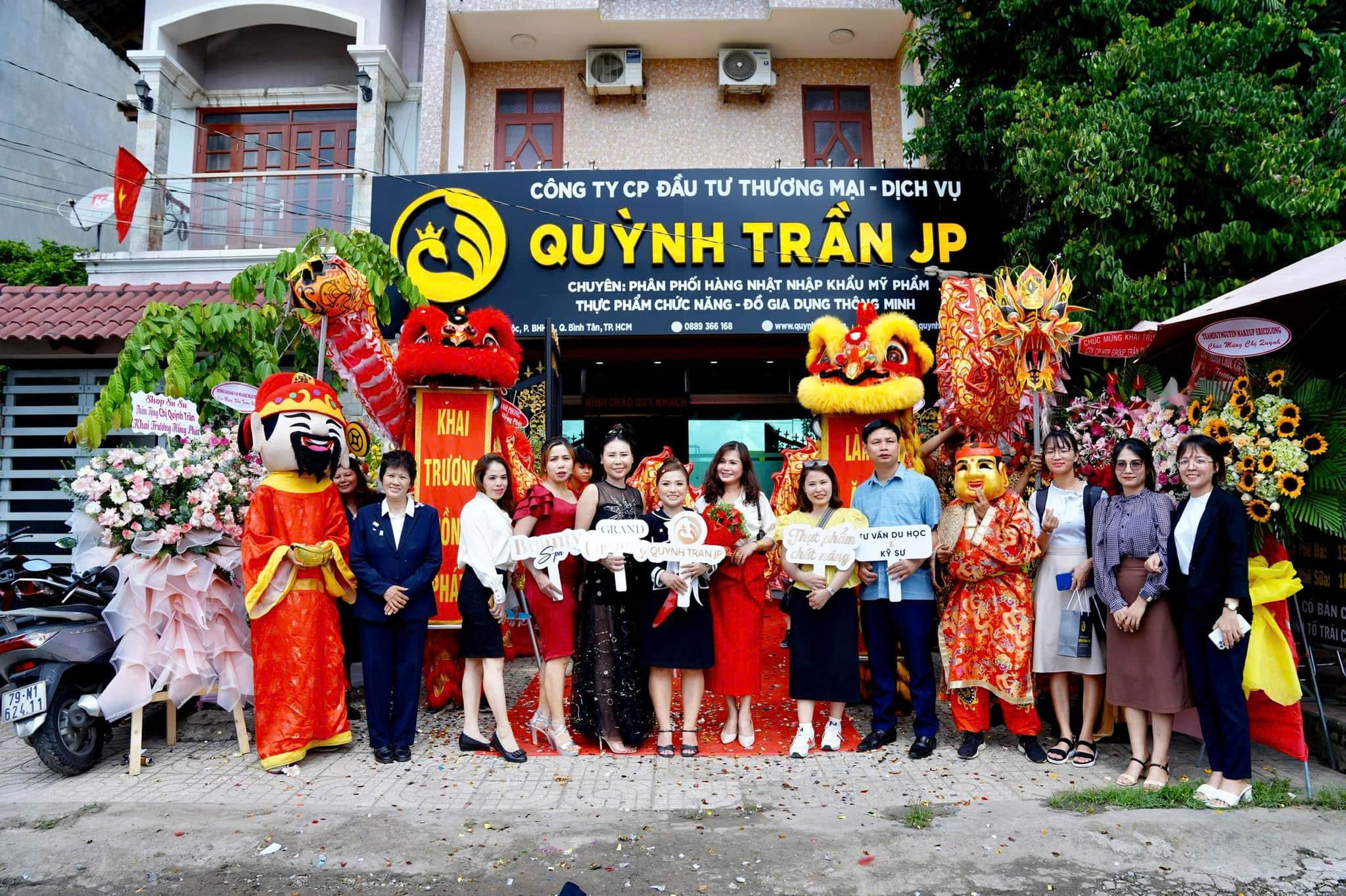 Tổ chức sự kiện khai trương