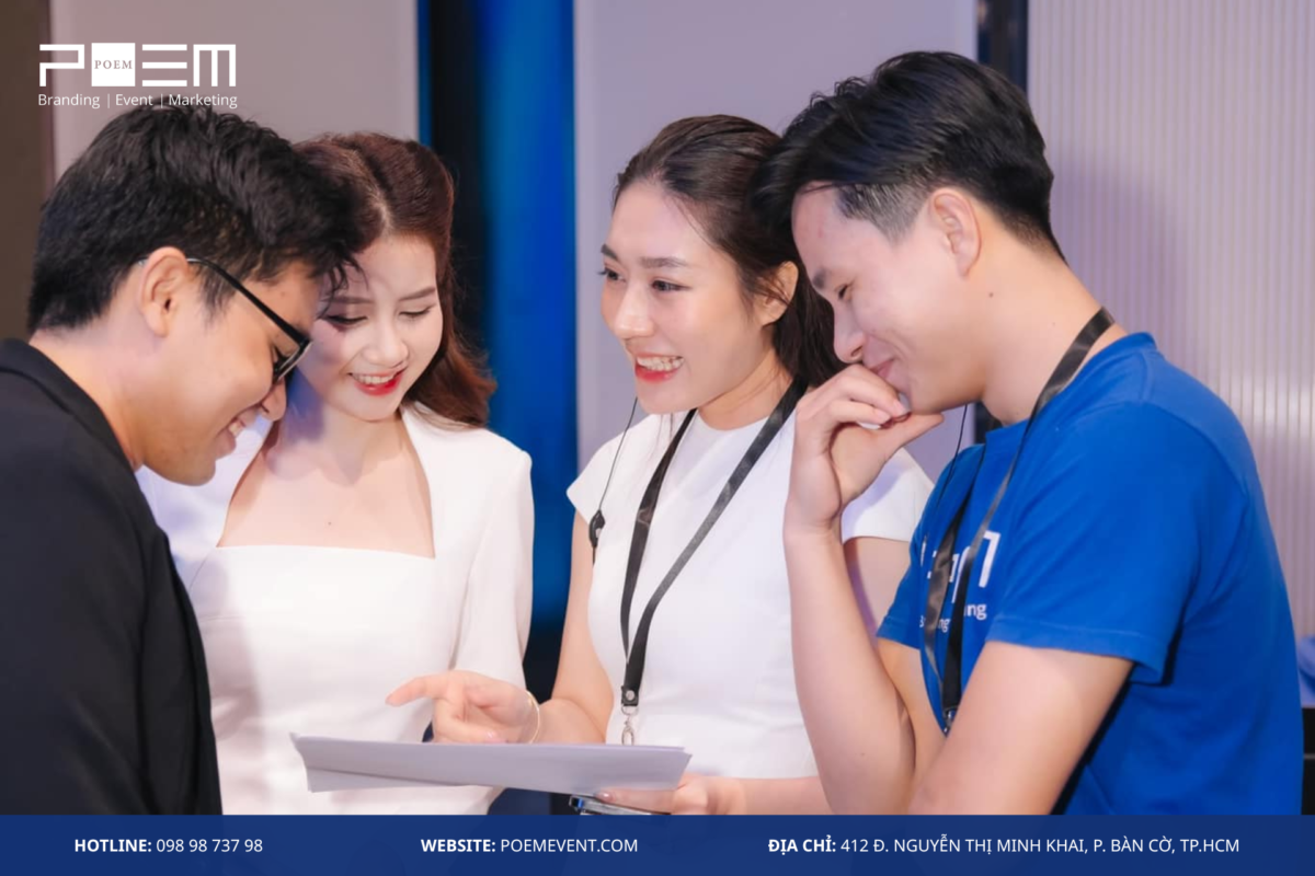 Đội ngũ nhân sự tổ chức sự kiện chuyên nghiệp của POEM