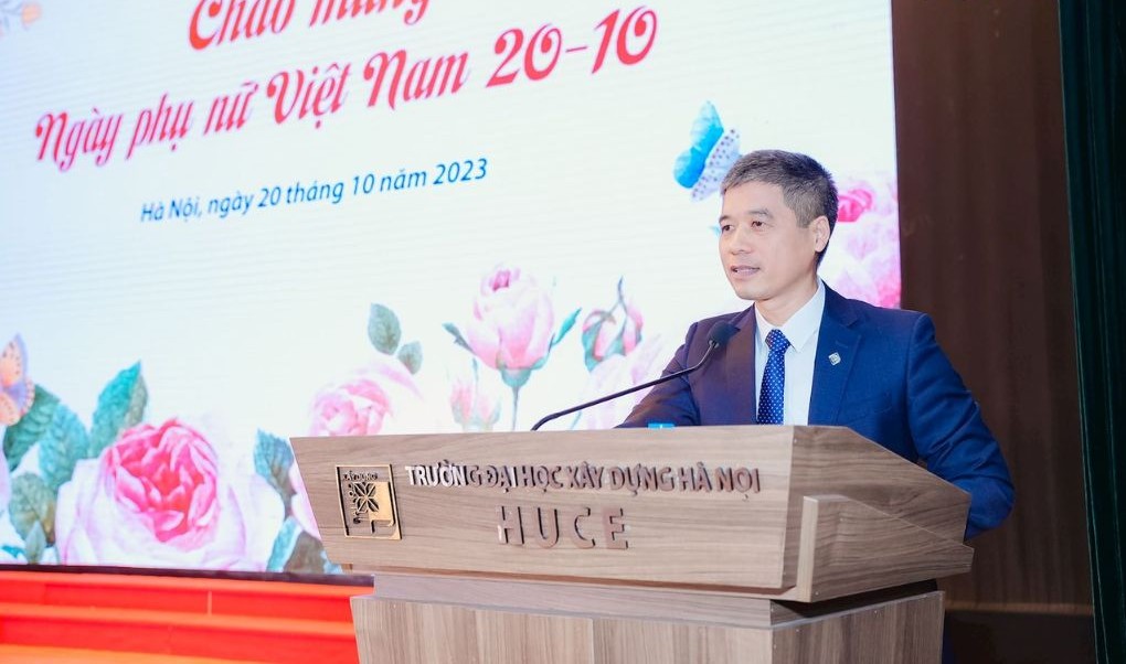 Lãnh đạo chia sẻ trong chương trình ngày 20/10