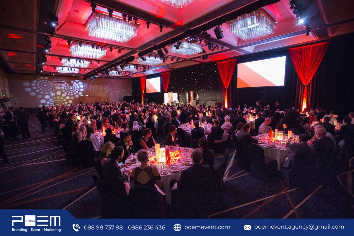 Đơn vị tổ chức Year End Party chuyên nghiệp giúp tạo nên đêm tiệc ý nghĩa