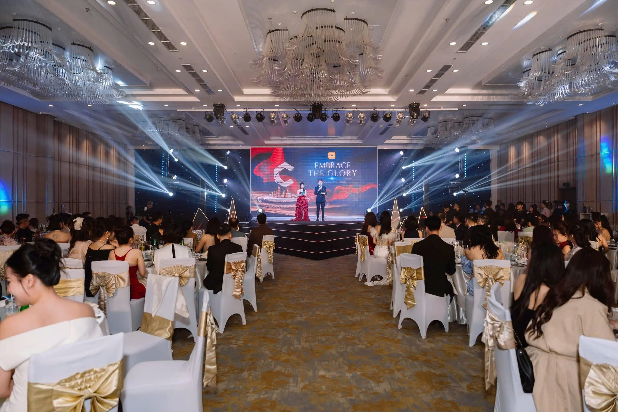 Không gian tổ chức sự kiện Year End Party