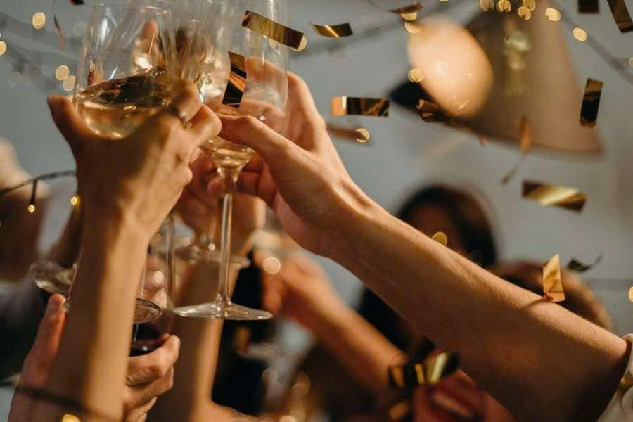  không khí tổ chức Year End Party ấm cúng của doanh nghiệp