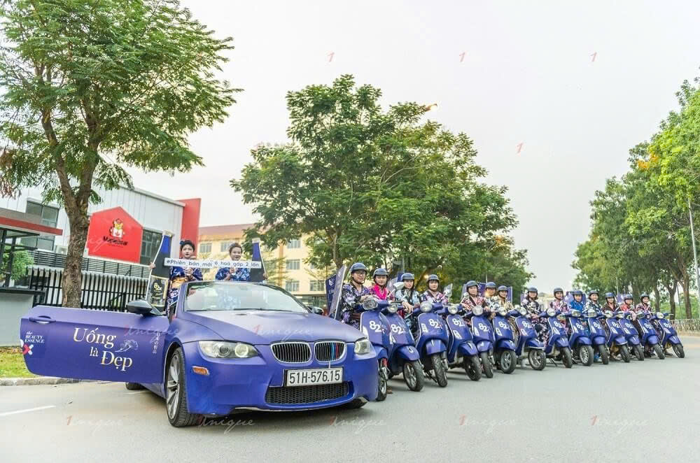 Roadshow mui trần & xe máy Vespa tại Sài Gòn