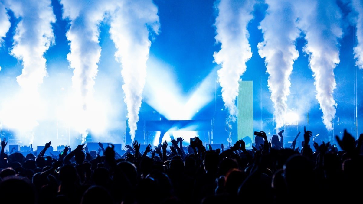 Cho thuê âm thanh ánh sáng - Hiệu ứng cột khói CO2