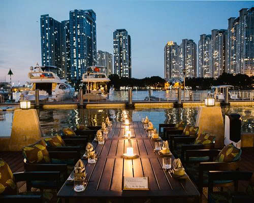 Địa điểm tổ chức year end party ngoài trời - LAGarden Restaurant