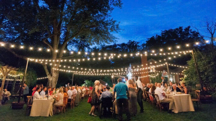 Tổ chức year end party ngoài trời giúp tạo sự gắn kết giữa các thành viên