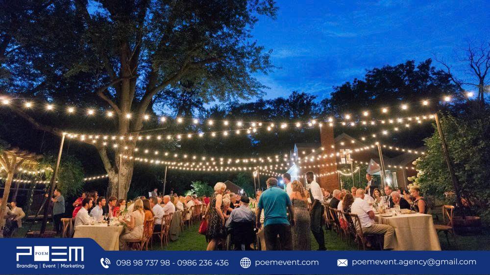 Tổ chức year end party ngoài trời giúp tạo sự gắn kết giữa các thành viên