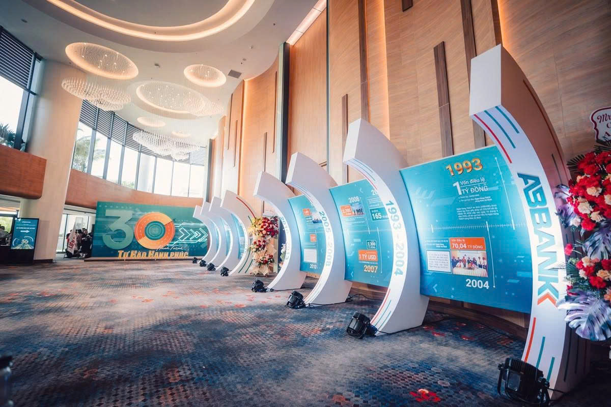 Khu trải nghiệm thương hiệu tại lễ tổng kết cuối năm