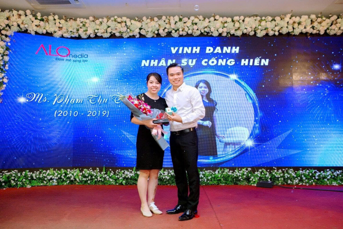 Vinh danh nhân sự – nhân viên cống hiến thầm lặng