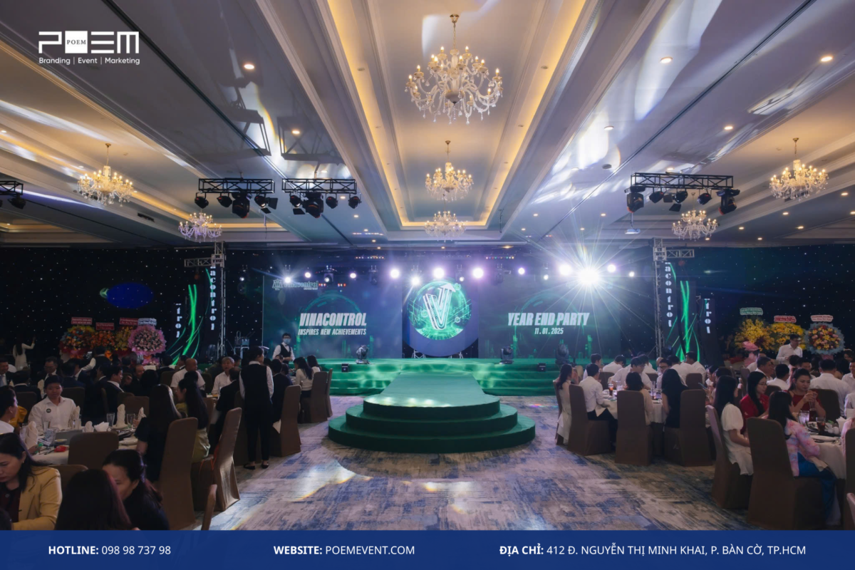 Sân khấu Year End Party Vinacontrol