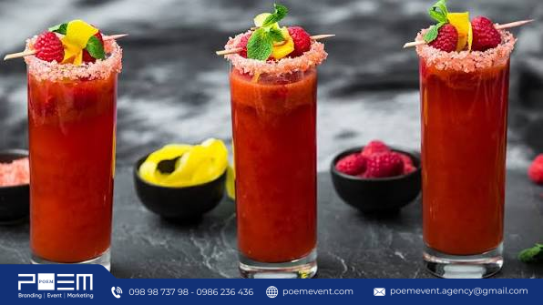 Mocktail không cồn giúp welcome drink nổi bật nhưng vẫn phù hợp nhiều nhóm khách mời.