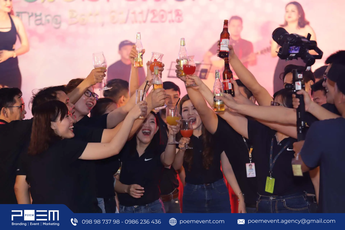 Toasting là gì và vai trò trong buổi tiệc